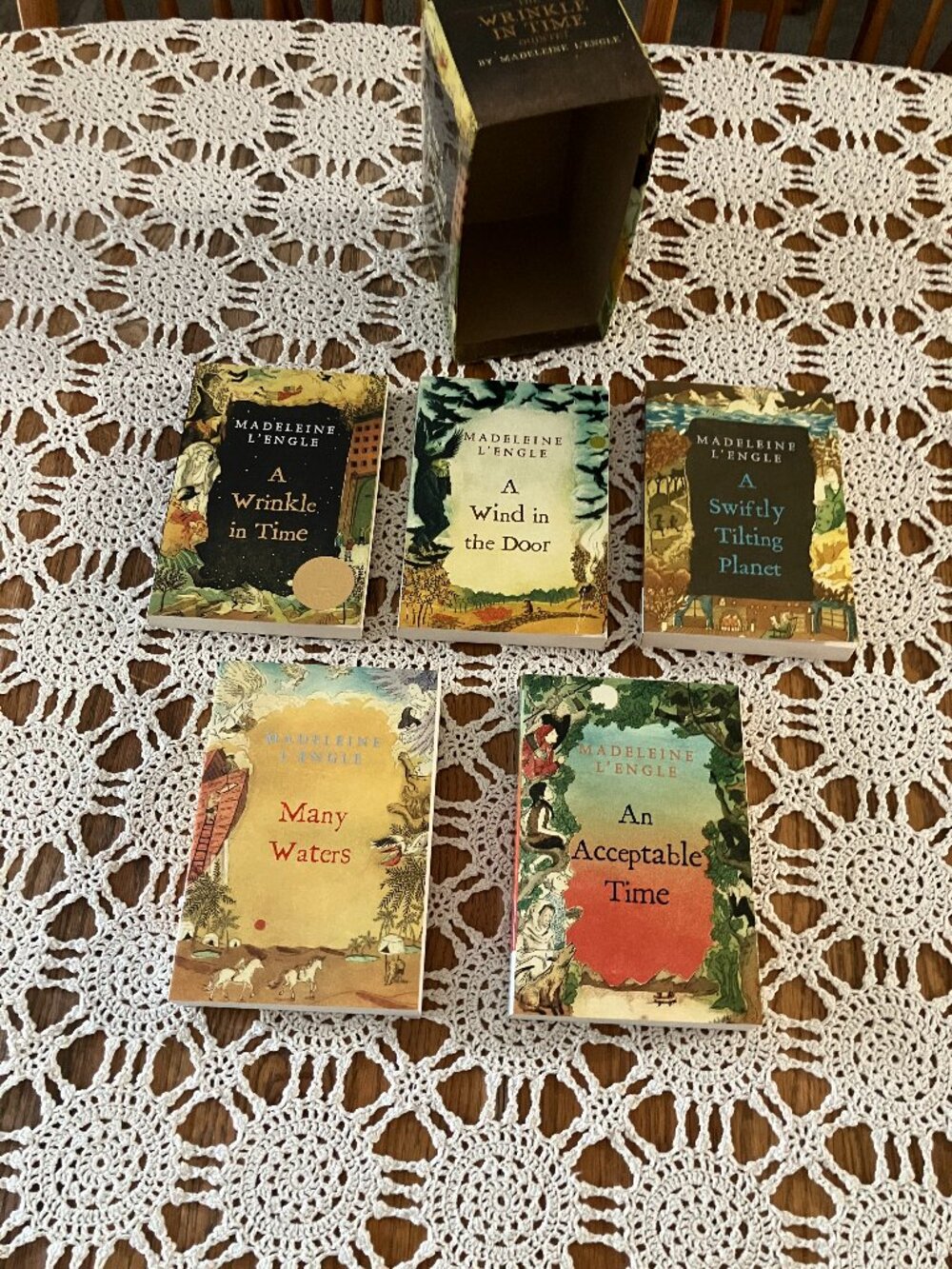 Madeleine L’Engle The Wrinkle in Time Quintet 5 Paperback Books Box Set